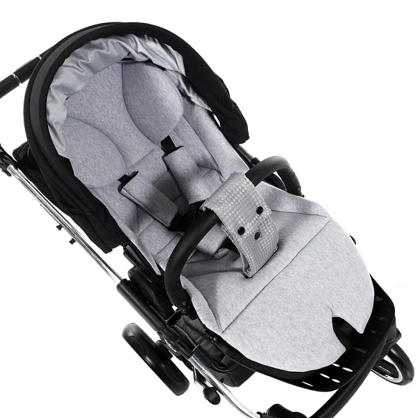 Детская коляска Junama Diamond Special V2 3 в 1 на серебряной раме фото 11